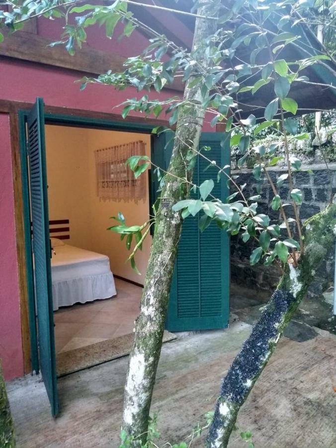 Villa Felix Suites E Chales อูบาตูบา ภายนอก รูปภาพ